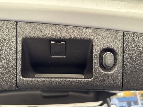 Used 2018 Chevrolet Tahoe Premier image 14