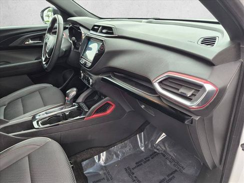 Used 2023 Chevrolet TrailBlazer RS w/ Convenience Package FWD image 20