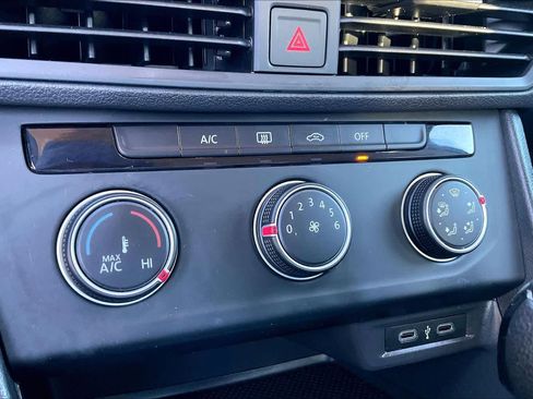 Used 2023 Volkswagen Jetta S image 30