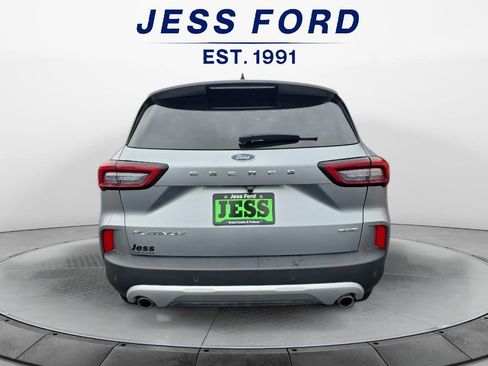 Used 2024 Ford Escape Platinum image 4