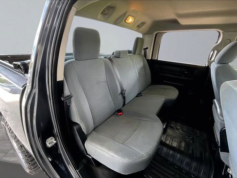 Used 2017 RAM 1500 Express AWD/4WD image 22