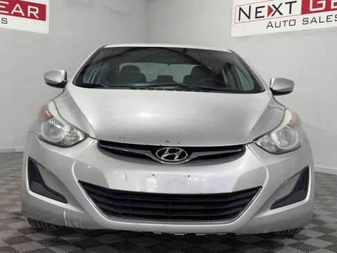 Used 2016 Hyundai Elantra SE FWD image 2