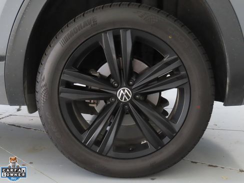 Used 2022 Volkswagen Atlas Cross Sport SEL R-Line AWD/4WD image 30