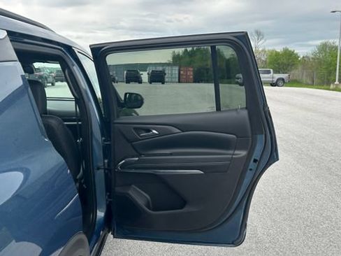 Certified 2025 Chevrolet Traverse LT AWD/4WD image 27