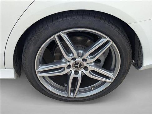 Used 2018 Mercedes-Benz E 300 E 300 image 6