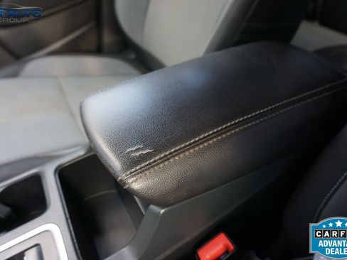 Used 2017 Ford Escape SE AWD/4WD image 35