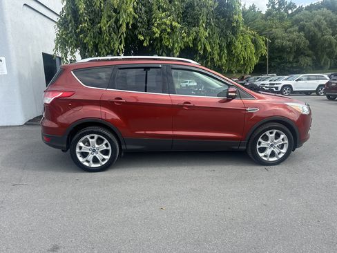 Used 2016 Ford Escape Titanium AWD/4WD image 2