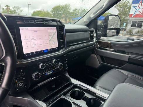 Certified 2024 Ford F250 Lariat w/ Lariat Ultimate Package AWD/4WD image 14
