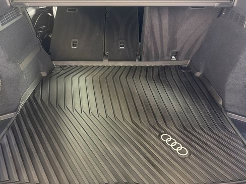 Used 2025 Audi Q5 Premium Plus w/ Premium Plus AWD/4WD image 14