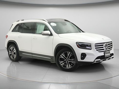 Used 2026 Mercedes-Benz GLB 250 image 32