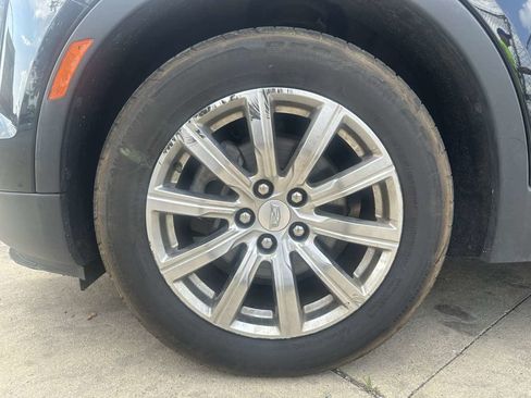 Used 2019 Cadillac XT4 Premium Luxury image 9