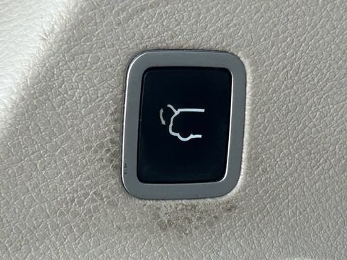 Used 2017 Chrysler Pacifica Touring-L Plus w/ Tire & Wheel Group FWD image 33
