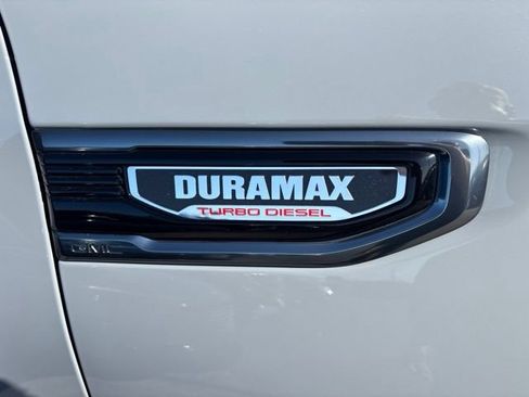 Used 2025 GMC Sierra 1500 AT4 w/ AT4 Premium Package AWD/4WD image 5
