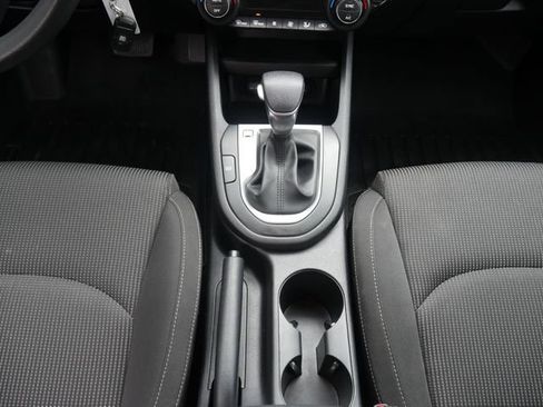 Used 2019 Kia Forte LXS FWD image 18