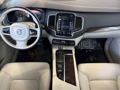 Used 2019 Volvo XC90 T6 Momentum w/ Advanced Package AWD/4WD image 3
