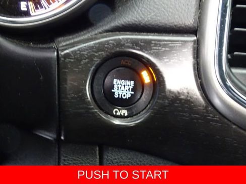 Used 2018 Jeep Grand Cherokee Altitude image 9