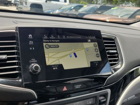 Used 2020 Honda Pilot Touring image 29