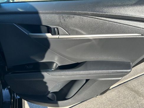 Used 2025 Toyota Camry LE image 28