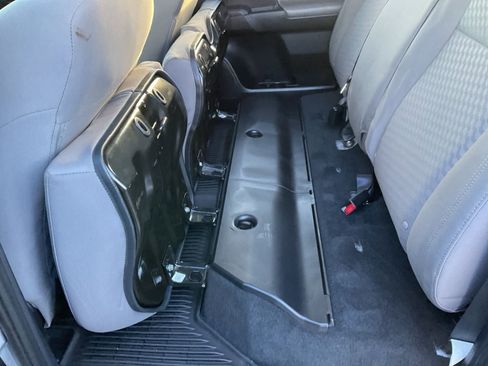 Used 2020 Toyota Tacoma SR image 19