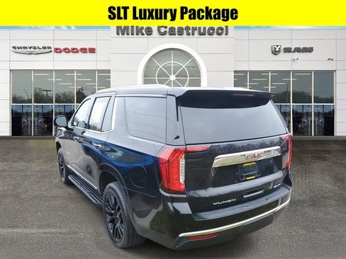 Used 2023 GMC Yukon SLT w/ SLT Premium Package image 6