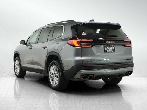 Used 2024 GMC Acadia Elevation w/ Luxury Package AWD/4WD image 3