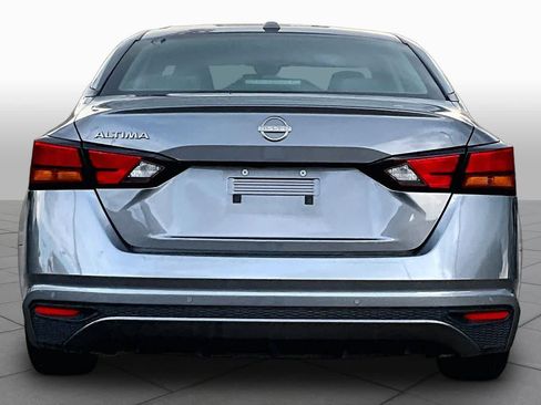Certified 2025 Nissan Altima 2.5 SV FWD image 5