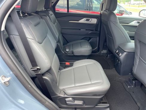 New 2026 Ford Explorer Active RWD image 13
