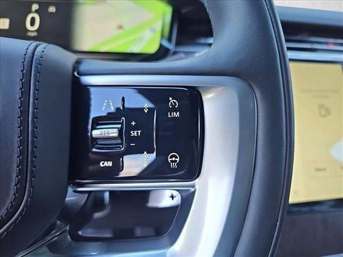 New 2025 Land Rover Range Rover SE image 19