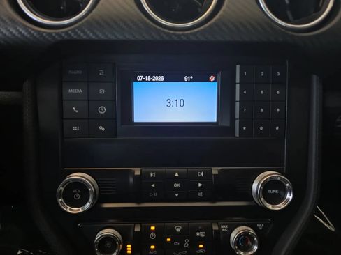 Used 2019 Ford Mustang Coupe RWD image 19