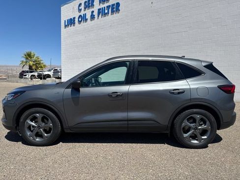Used 2025 Ford Escape ST-Line FWD image 2