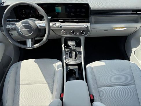 New 2026 Hyundai Kona SE image 6