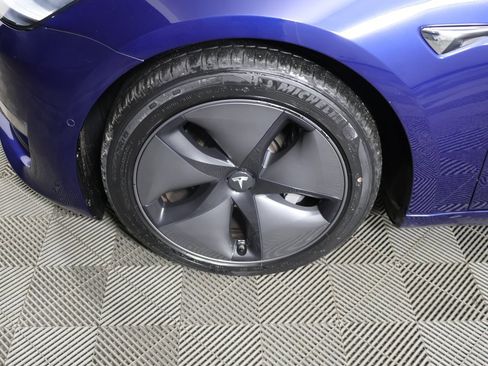 Used 2018 Tesla Model 3 Long Range image 17