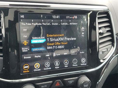 Used 2021 Jeep Grand Cherokee Overland image 27