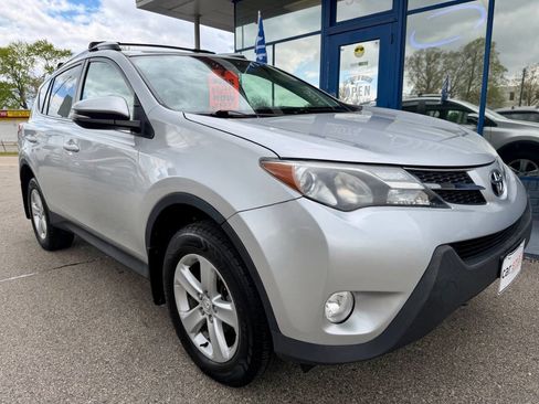 Used 2014 Toyota RAV4 XLE AWD/4WD image 8