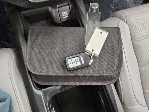 Used 2018 Honda CR-V EX-L image 24