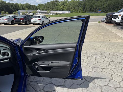 Used 2019 Honda Civic LX image 16