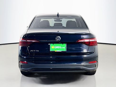 Used 2023 Volkswagen Jetta SE w/ Panoramic Sunroof Package FWD image 8
