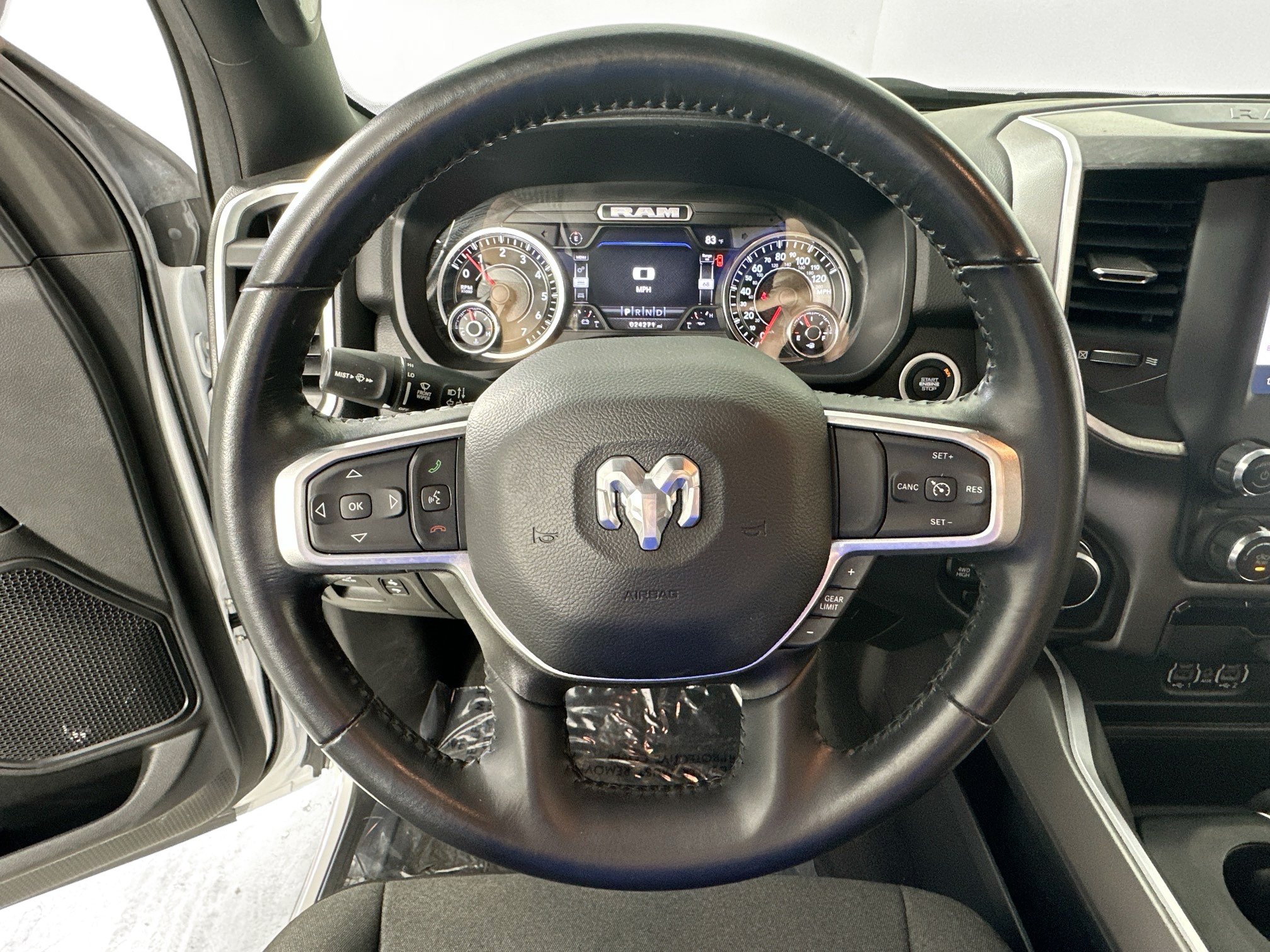 Used 2022 RAM 1500 Big Horn AWD/4WD image 11