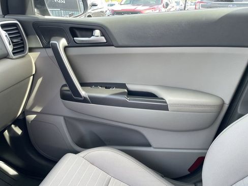 Used 2019 Kia Sportage LX w/ LX Popular Package AWD/4WD image 19