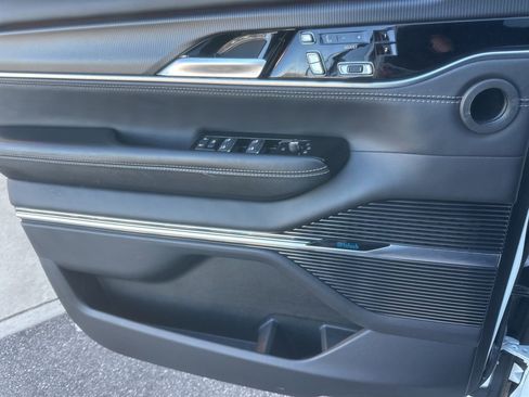 Used 2024 Jeep Grand Wagoneer L Series II w/ Quick Order Packagew 28T image 9