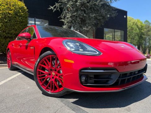 Used 2023 Porsche Panamera 4S w/ Premium Package image 8