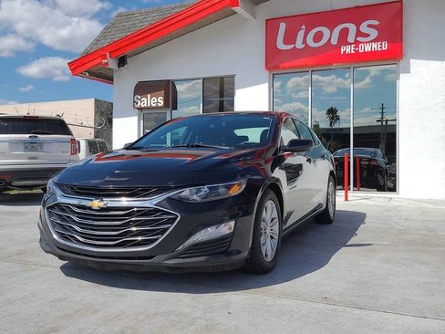 Used 2020 Chevrolet Malibu LT FWD image 3