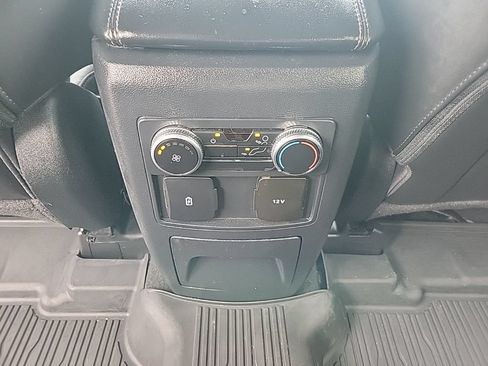 Used 2022 Ford Explorer XLT w/ Equipment Group 202A RWD image 16