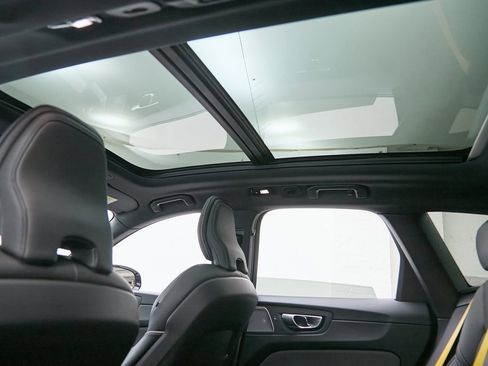 Certified 2023 Volvo XC60 T8 Polestar image 31