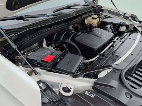 Used 2021 Chevrolet Suburban LT RWD image 39