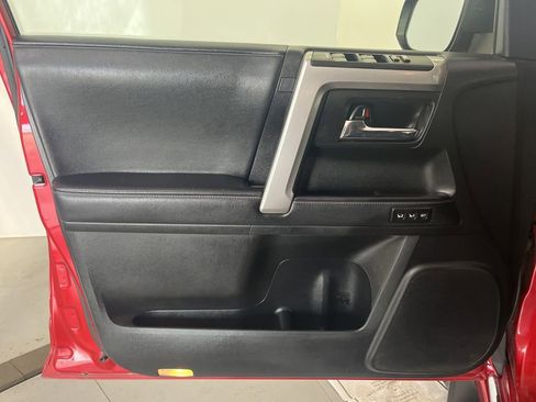 Used 2021 Toyota 4Runner Limited AWD/4WD image 26