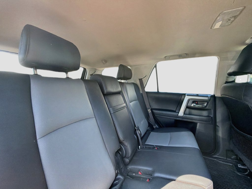 Used 2020 Toyota 4Runner SR5 Premium w/ Moonroof Package AWD/4WD image 27