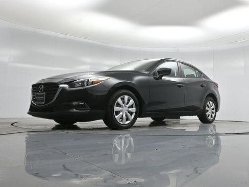 Used 2018 MAZDA MAZDA3 Sport image 41