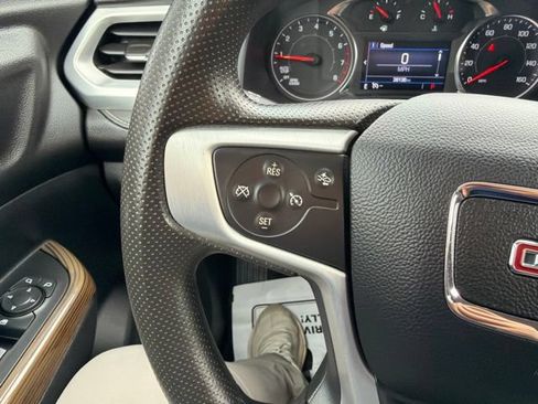 Used 2023 GMC Acadia SLE w/ Driver Convenience Package AWD/4WD image 28