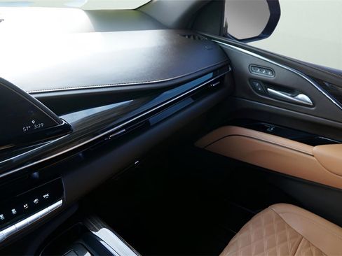 Used 2021 Cadillac Escalade Sport w/ Driver Assist Tech Package image 33